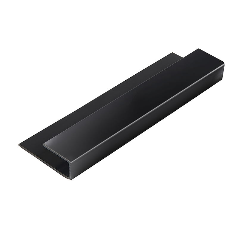 Smooth Black Soffit Starter “J” Trim 5m image